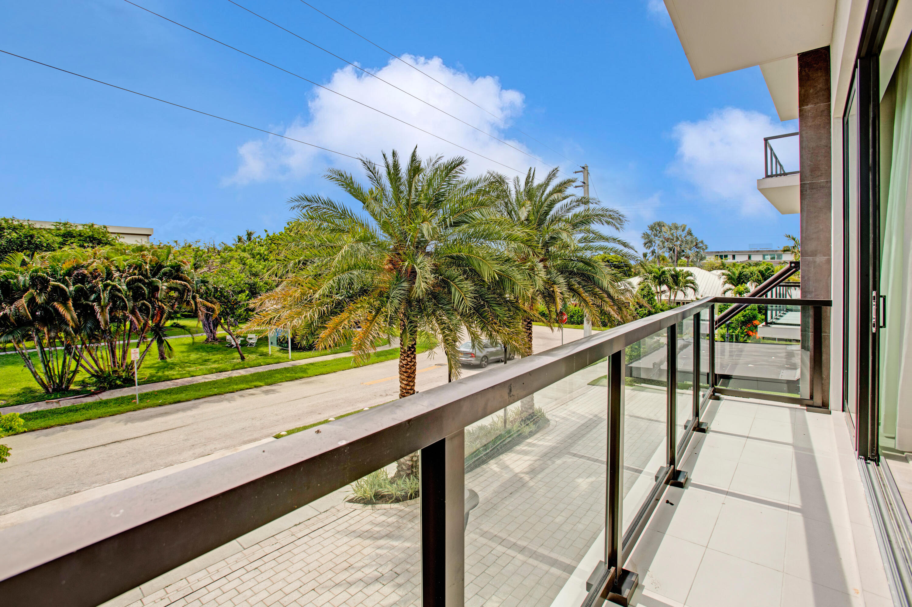 COVE 4 CONDO - Residential