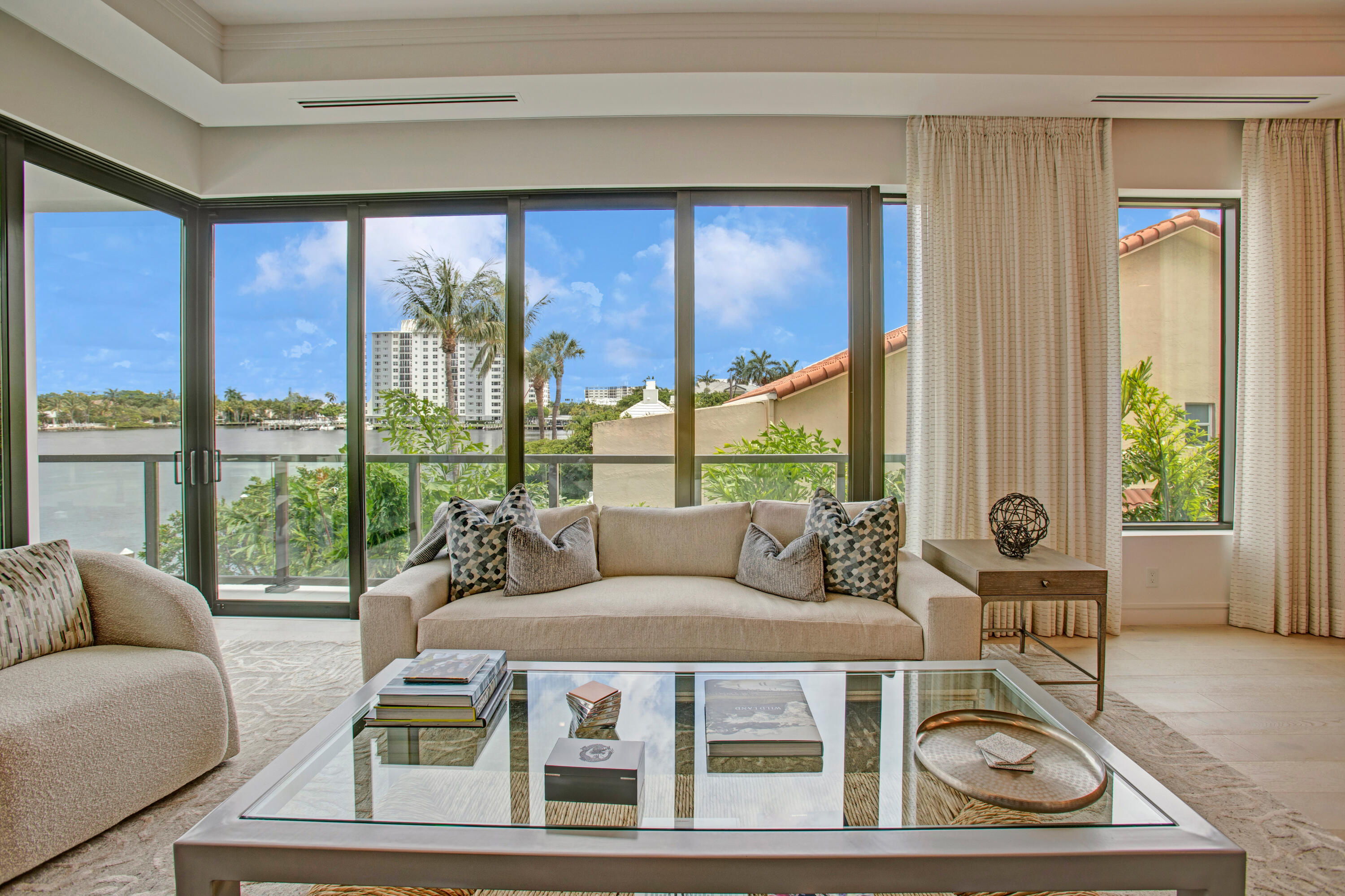 COVE 4 CONDO - Residential