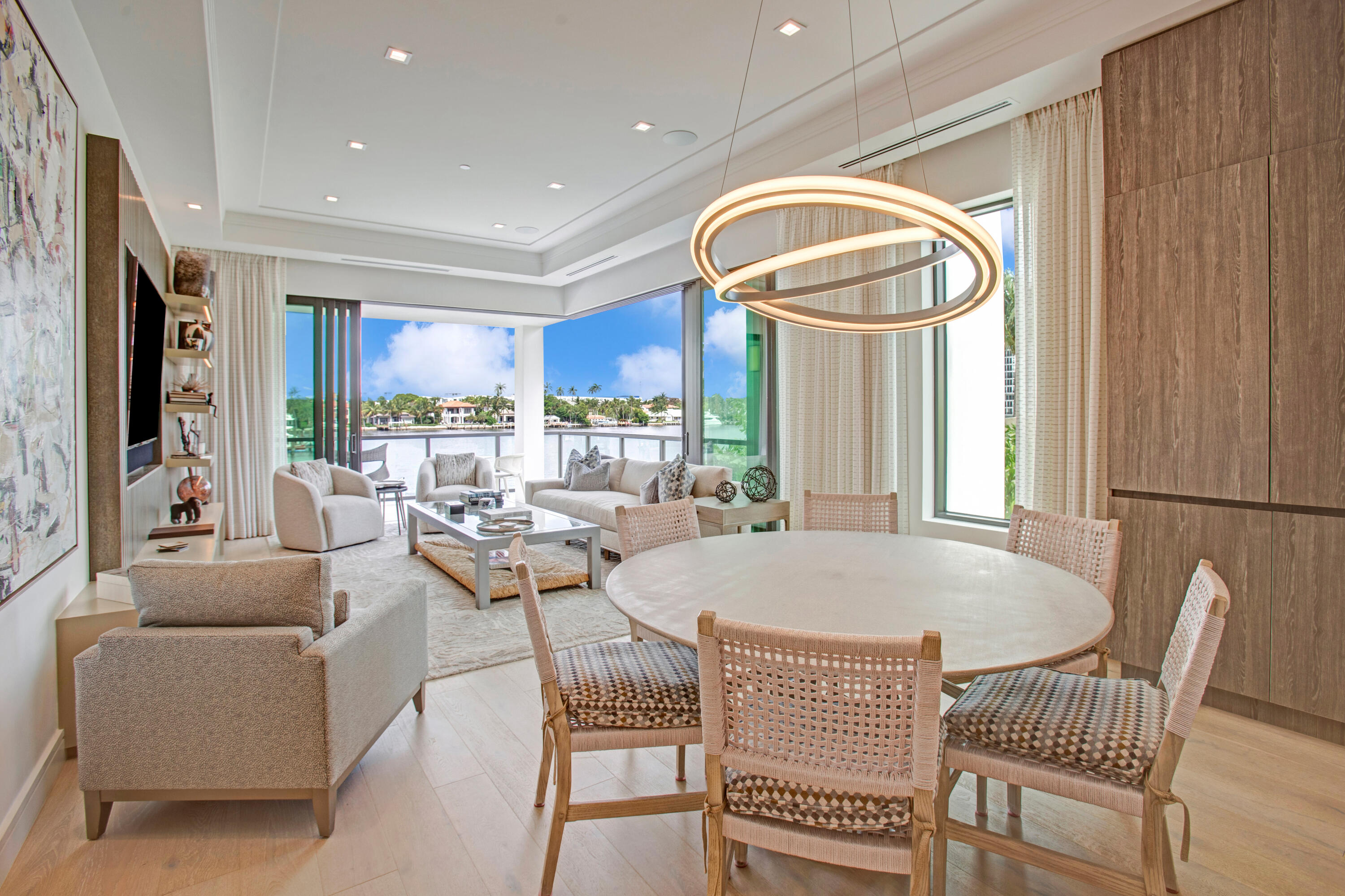 COVE 4 CONDO - Residential