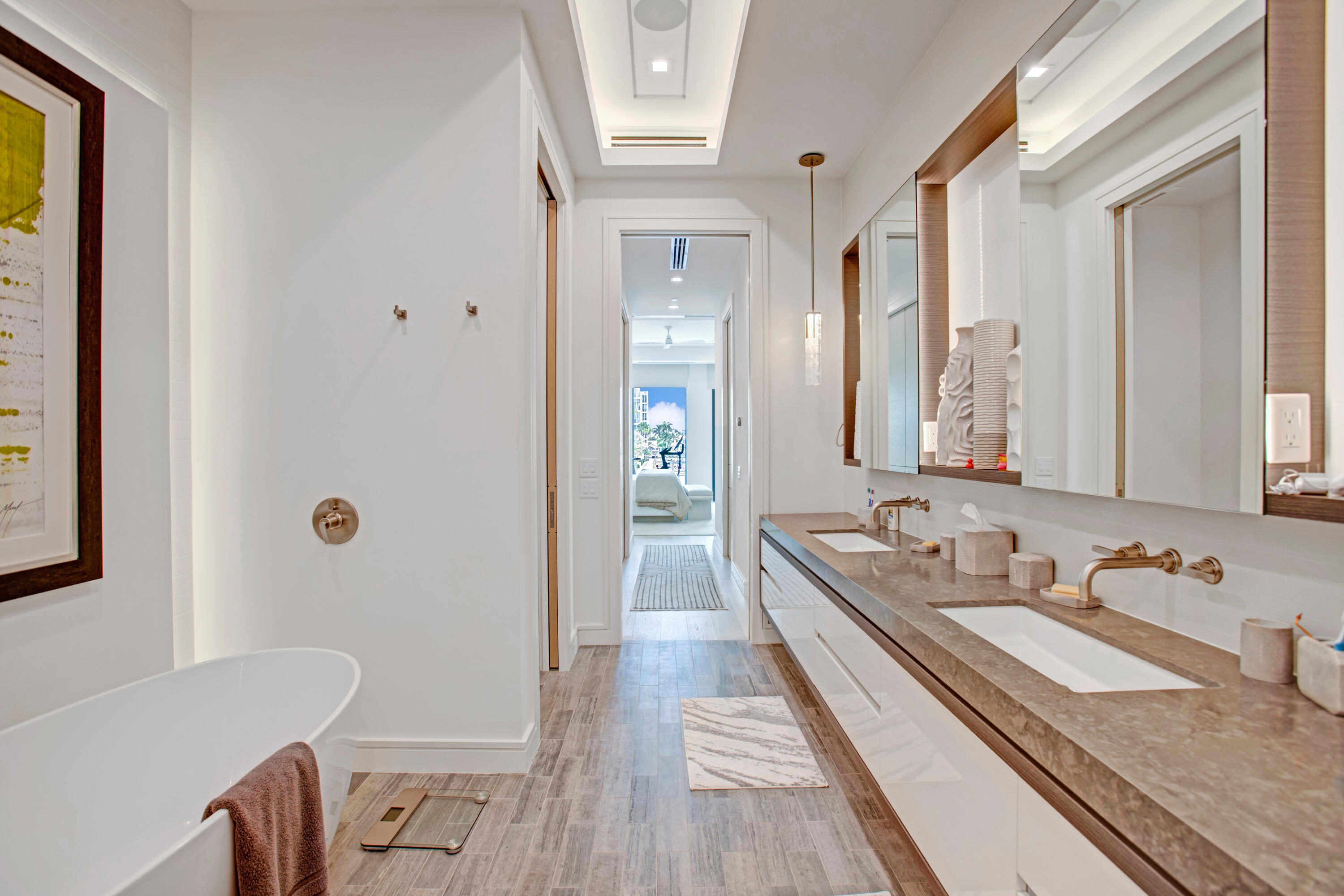 COVE 4 CONDO - Residential