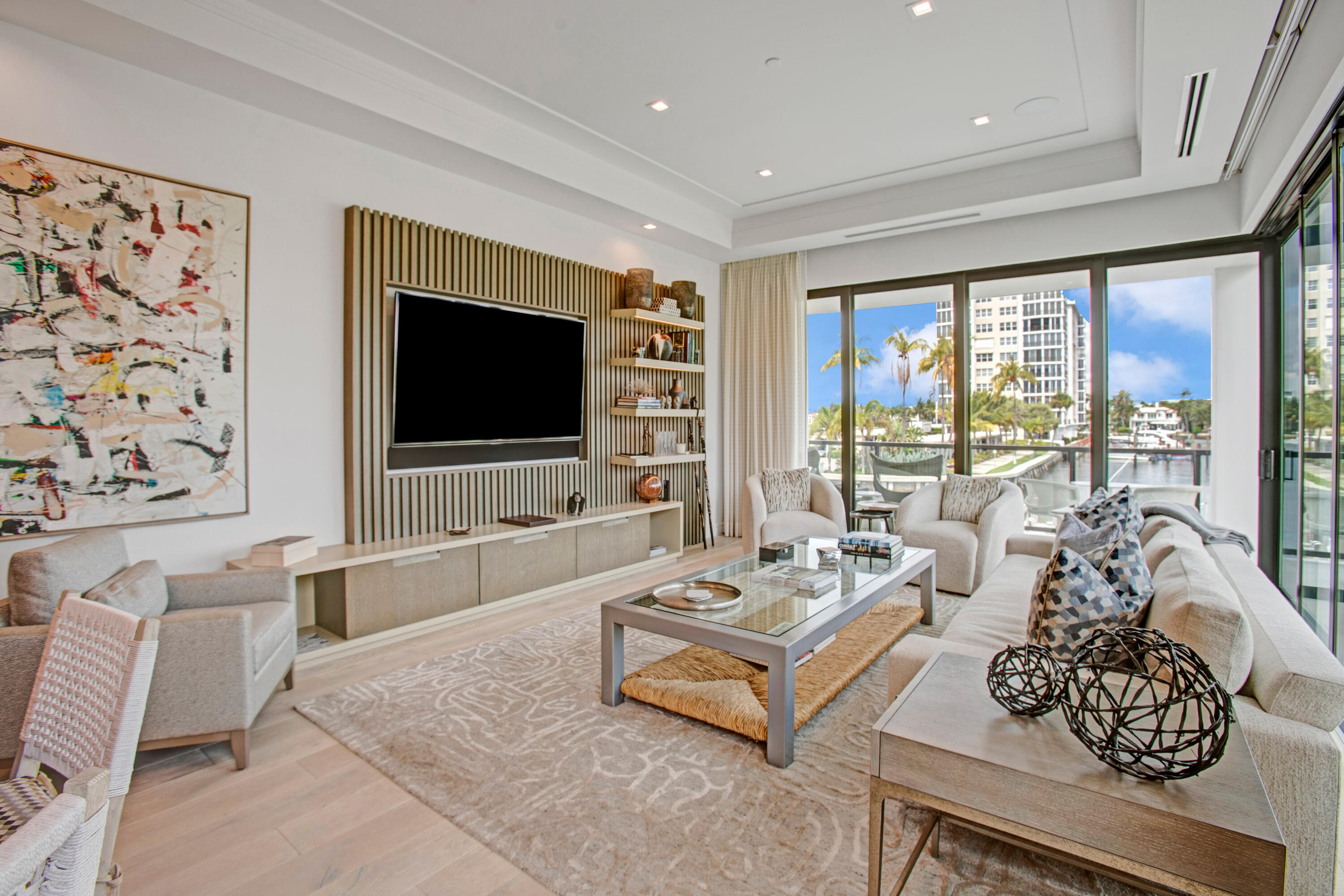 COVE 4 CONDO - Residential