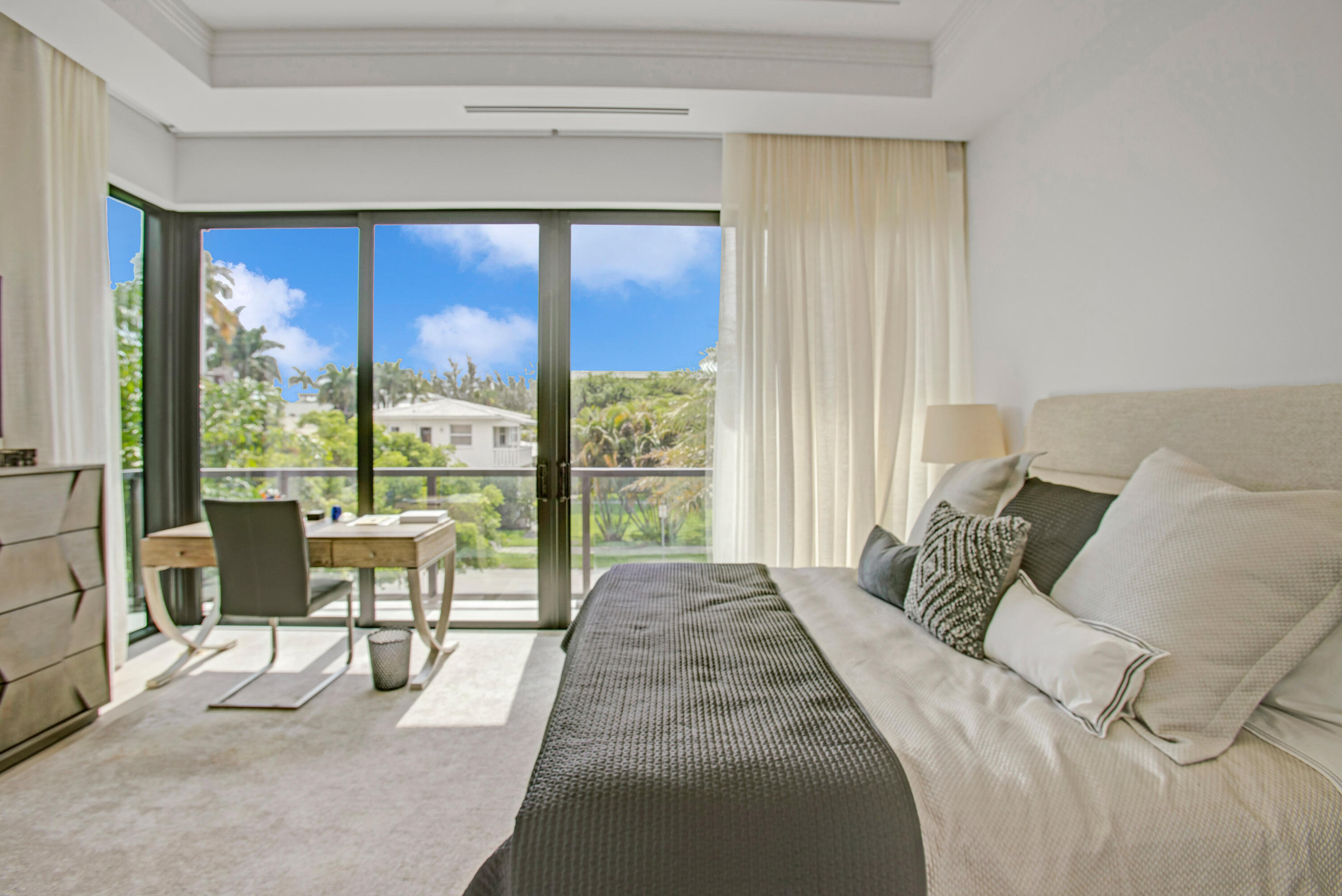 COVE 4 CONDO - Residential