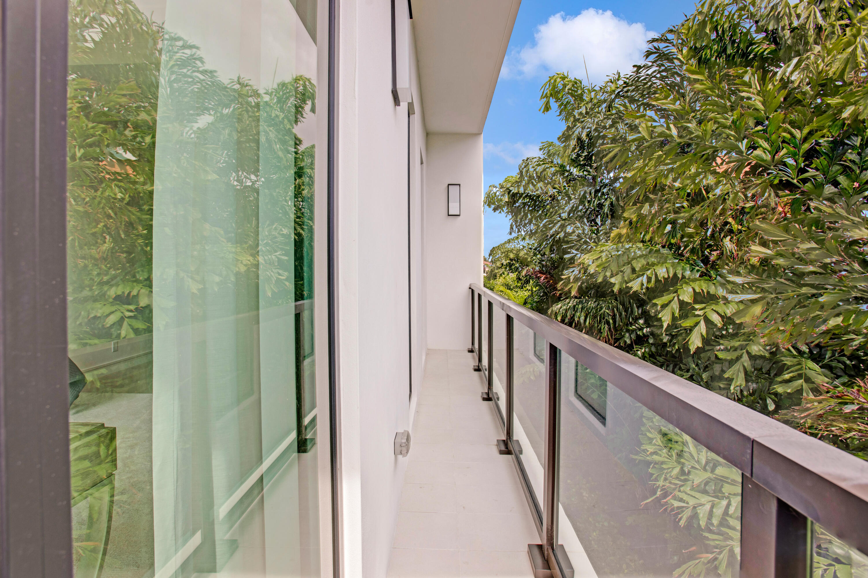 COVE 4 CONDO - Residential