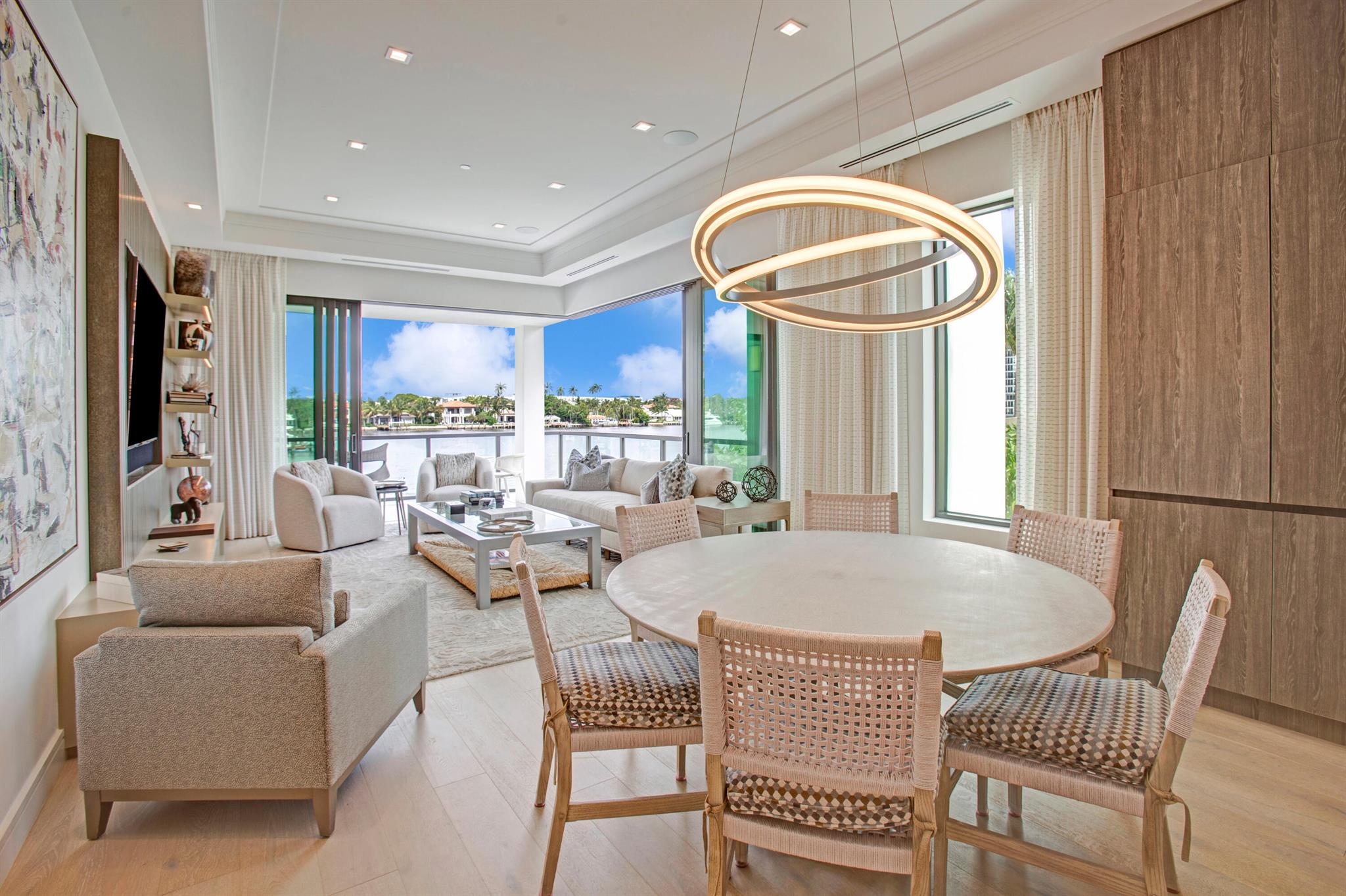 COVE 4 CONDO - Residential