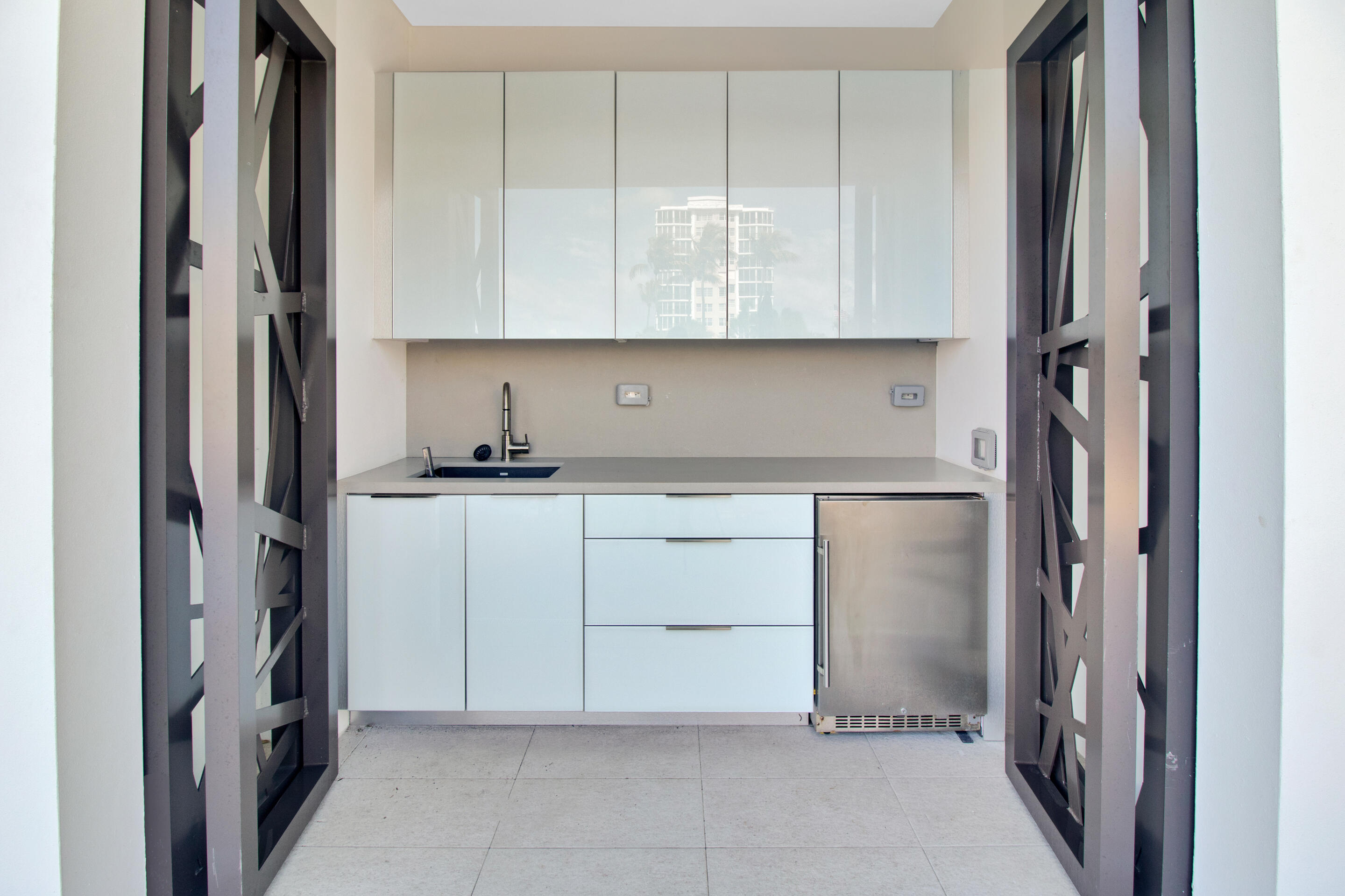 COVE 4 CONDO - Residential