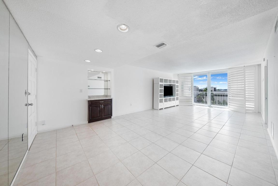 2780 S Ocean Boulevard 707