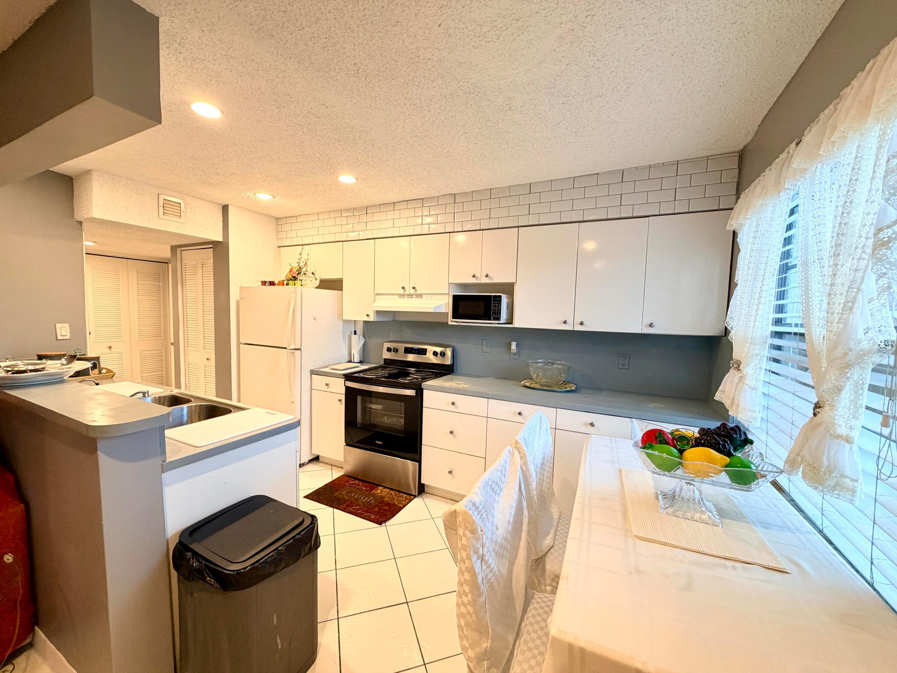 SABAL PALM VILLAGE CONDO - Residential
