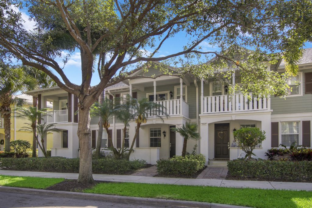 Photo of 3057 E Community Drive, Jupiter, FL 33458 (MLS # R10798031)