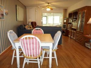 CRESTHAVEN VILLAS CONDO 1 - Residential