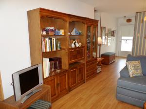 CRESTHAVEN VILLAS CONDO 1 - Residential