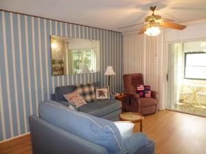 CRESTHAVEN VILLAS CONDO 1 - Residential