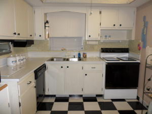 CRESTHAVEN VILLAS CONDO 1 - Residential