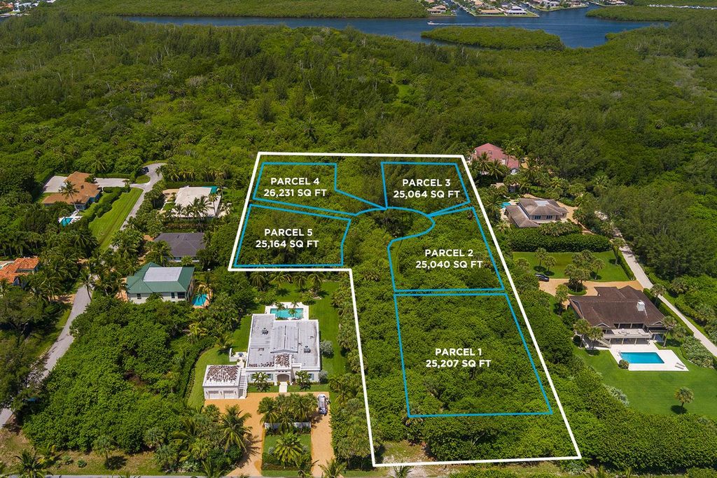 Photo of 1 Bon Aire Desire Avenue, Jupiter Island, FL 33455 (MLS # R10816702)