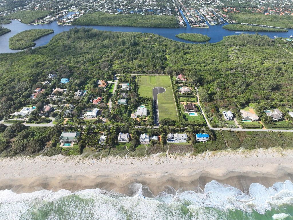 Photo of 1 Bon Aire Desire Avenue, Jupiter Island, FL 33455 (MLS # R10816702)