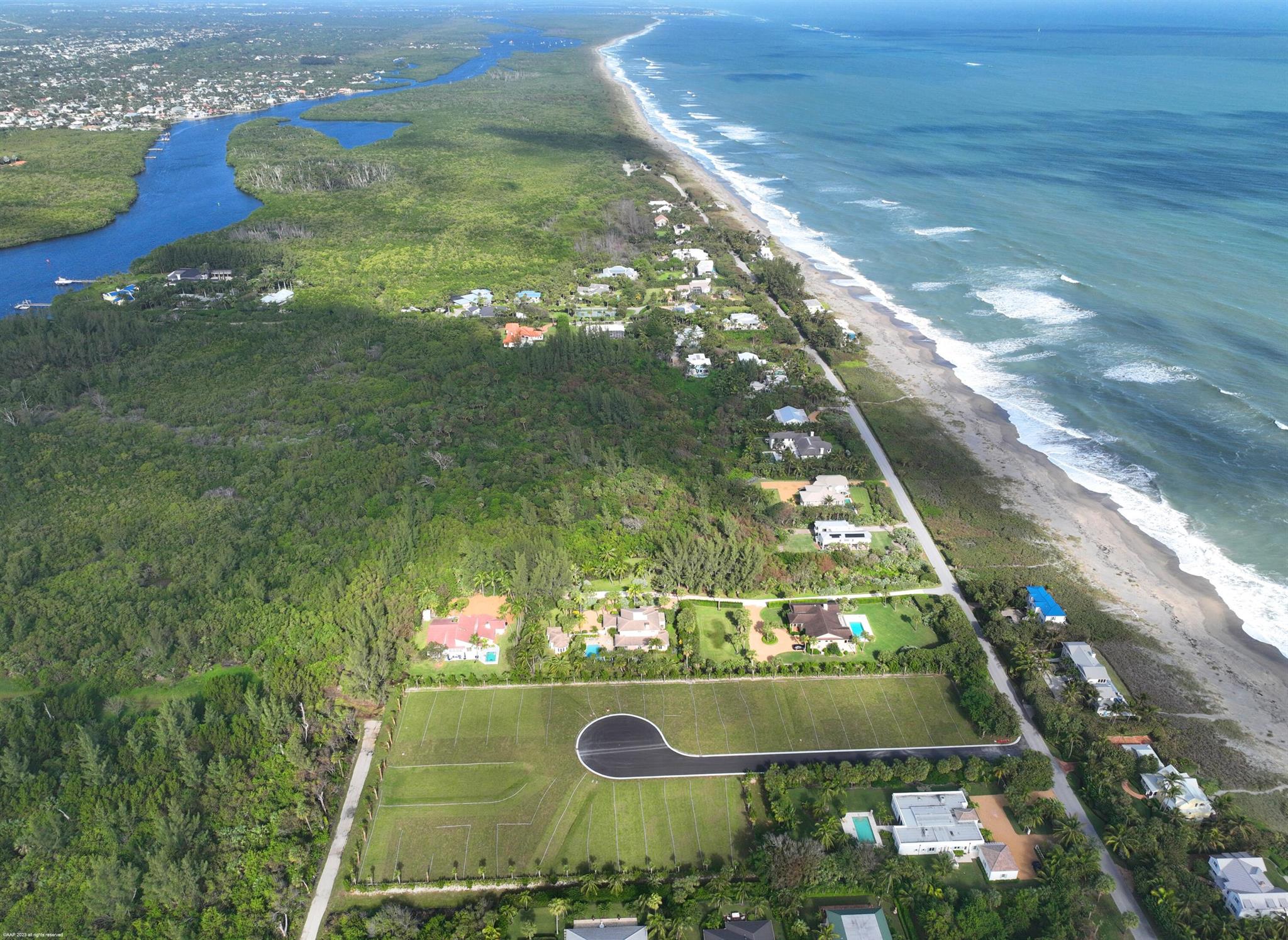 BON AIRE DESIRE - Land