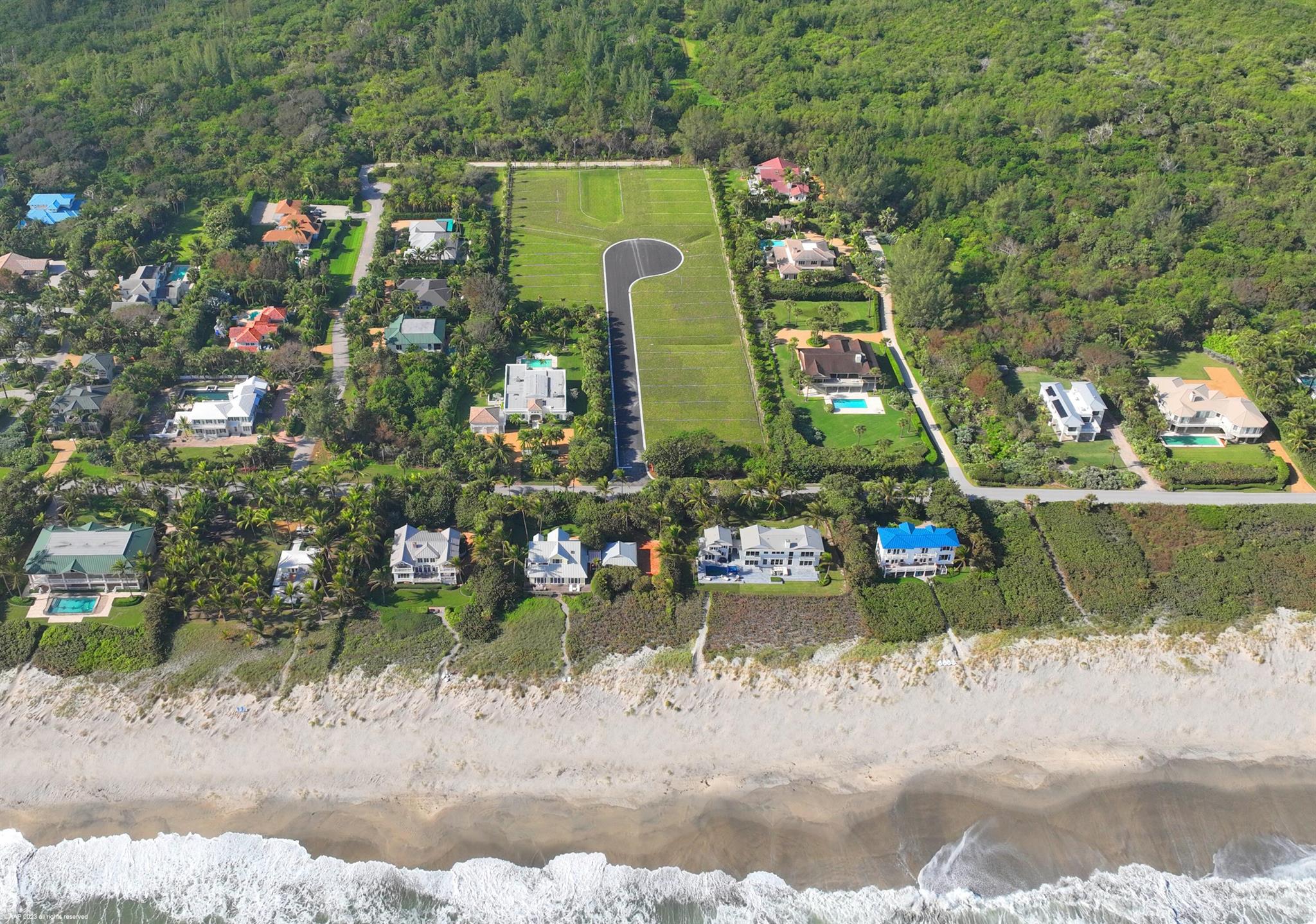 BON AIRE DESIRE - Land