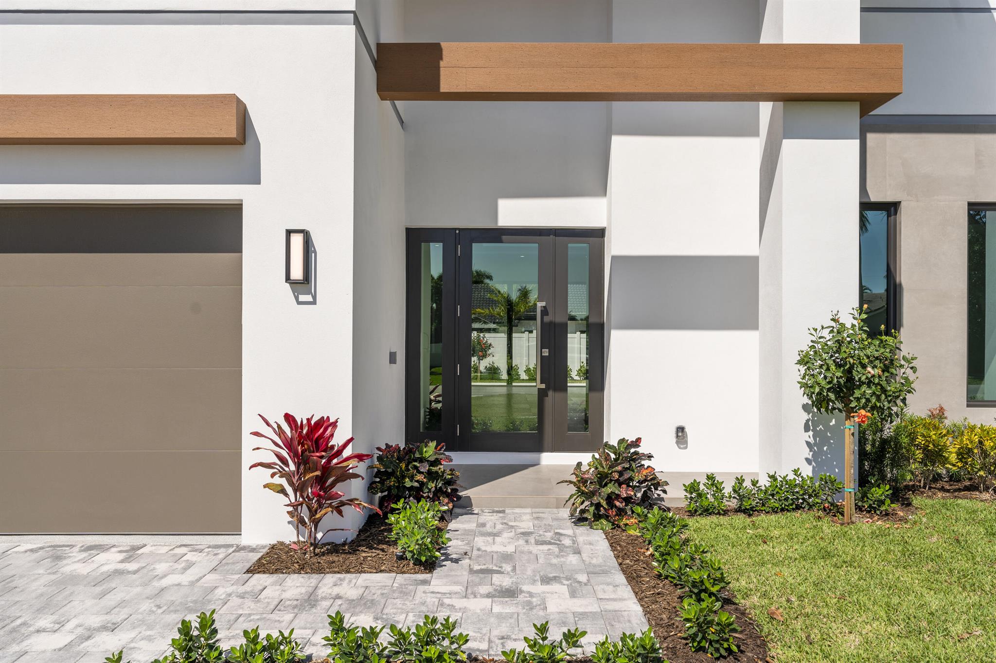 7537 W Country Club Boulevard