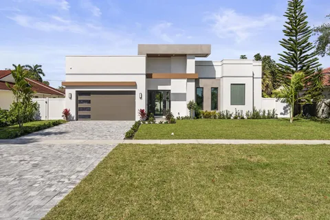 7537 W Country Club Boulevard, Boca Raton, FL 33487 - MLS#: R11048578