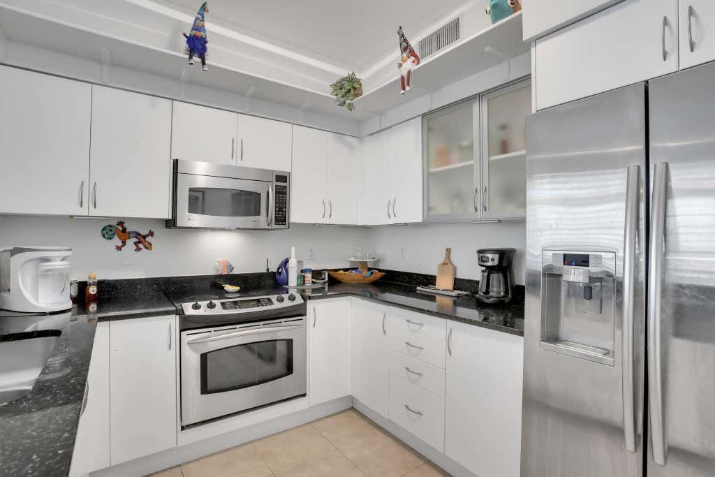 Photo of 233 S Federal Highway #325, Boca Raton, FL 33432 (MLS # B26064421)