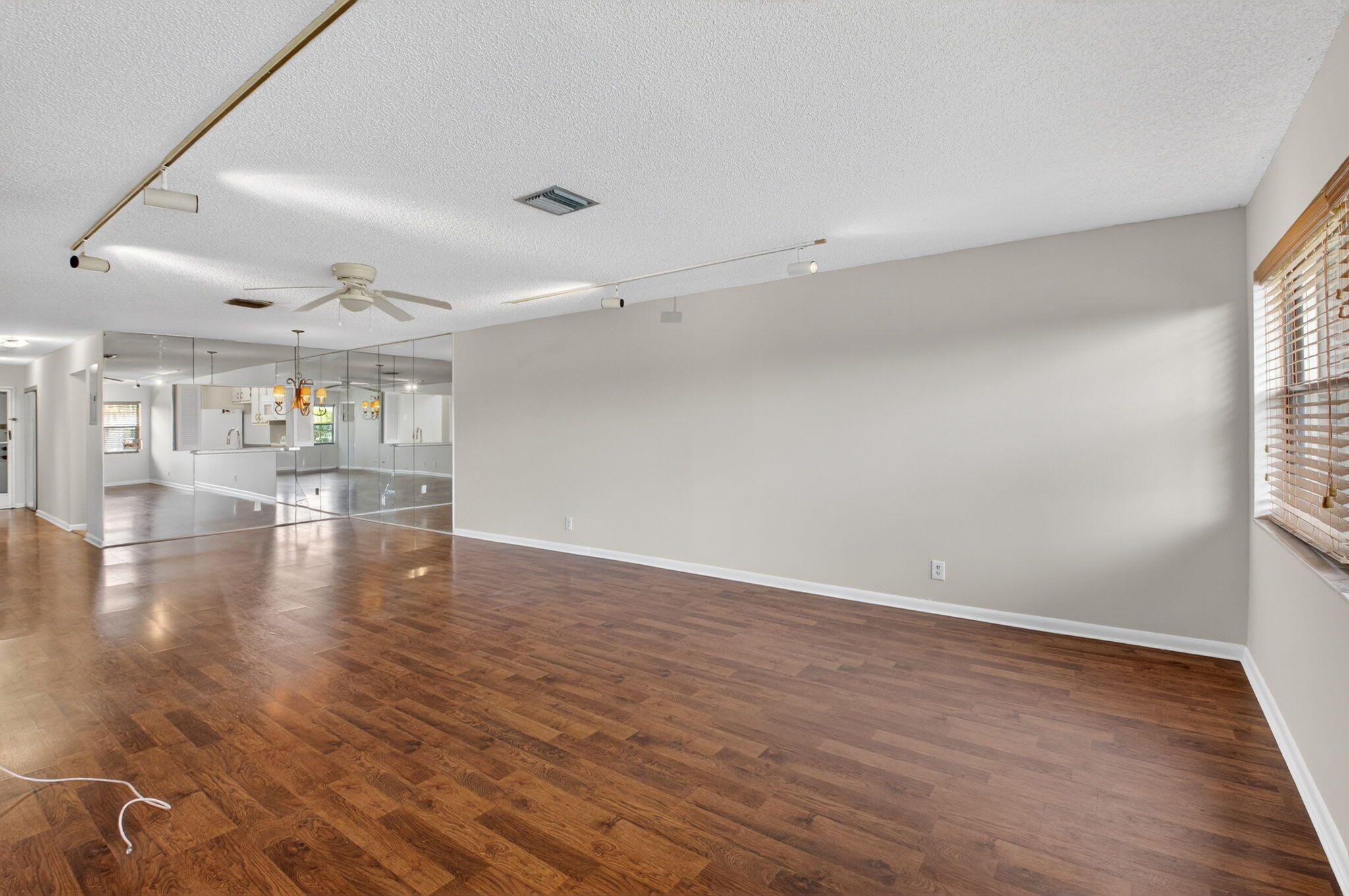 DELRAY OAKS CONDO - Residential