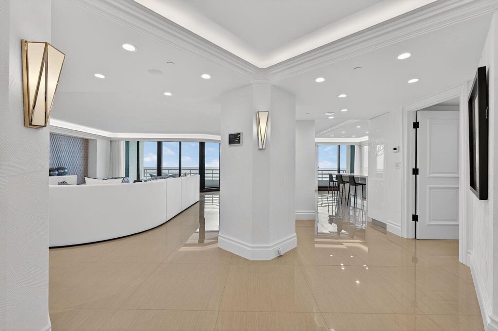 Photo of 1400 S Ocean Boulevard #605, Boca Raton, FL 33432 (MLS # R11142692)