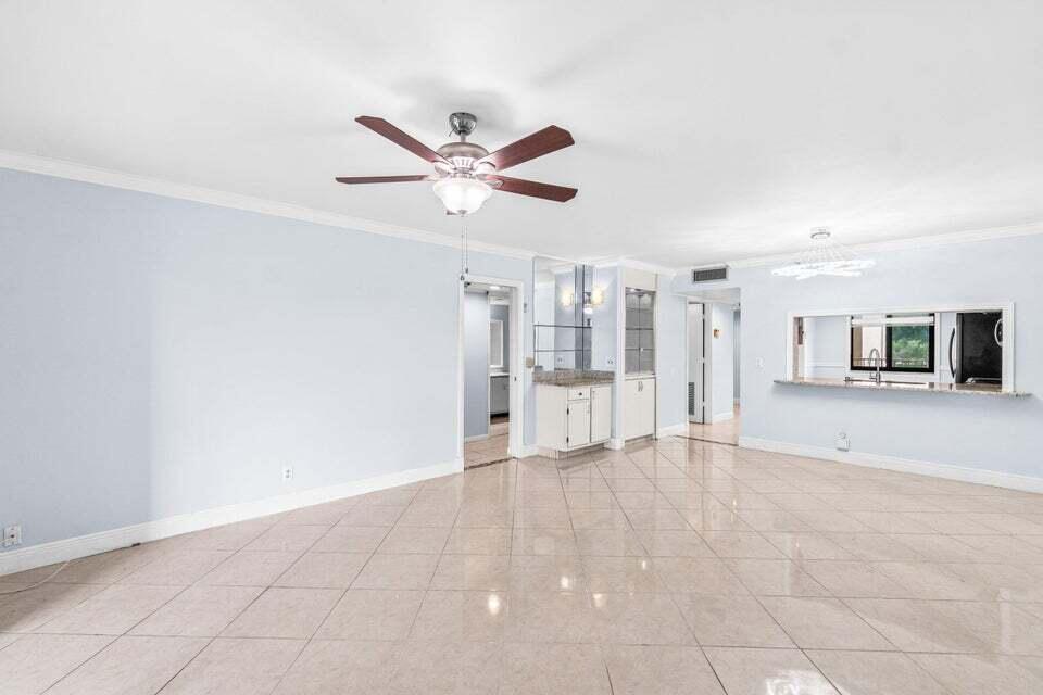 HUNTINGTON LAKES - Residential Lease