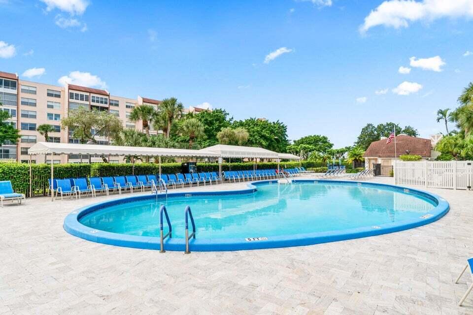 HUNTINGTON LAKES - Residential Lease