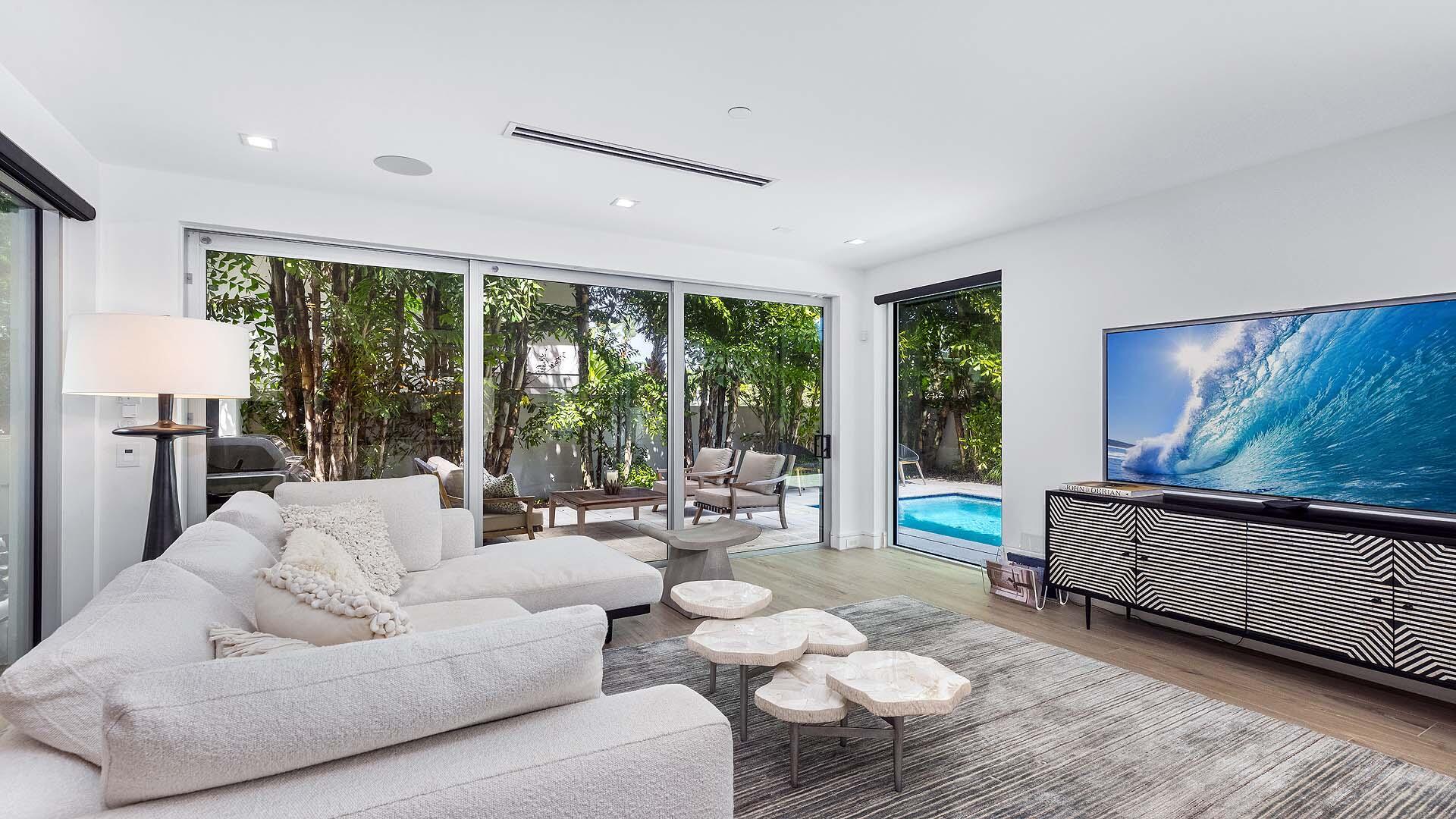 View photos, virtual tours, details... 917 Bucida Road A