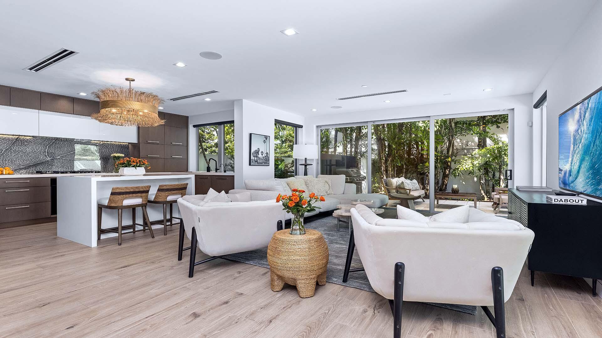 View photos, virtual tours, details... 917 Bucida Road A