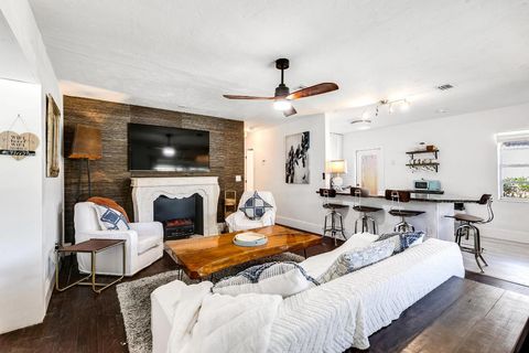 609 S Arnold Avenue S Lantana FL 33462