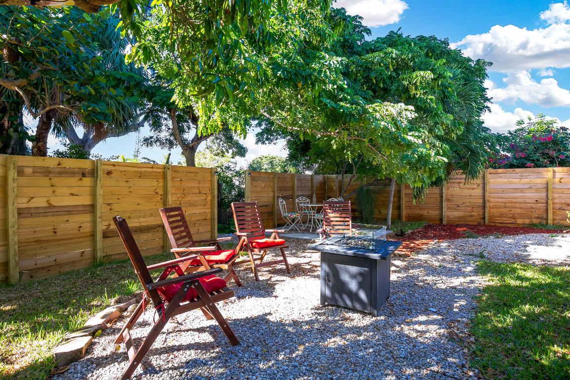 LANTANA HEIGHTS 5 - Residential Lease