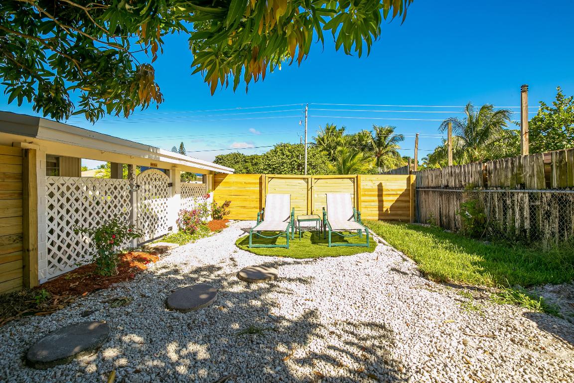 LANTANA HEIGHTS 5 - Residential Lease