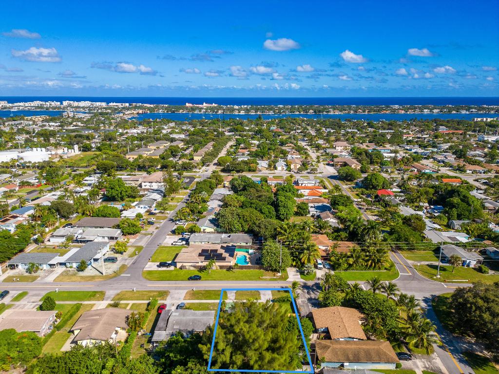 LANTANA HEIGHTS 5 - Residential Lease