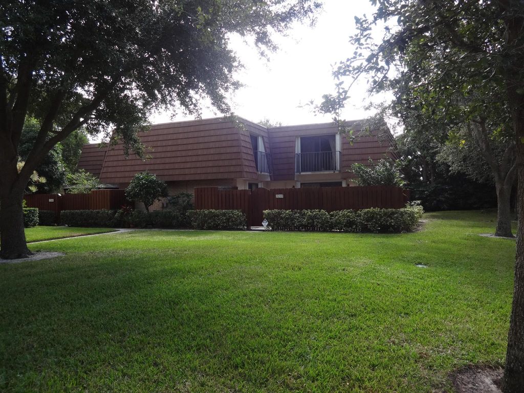 Photo of 3239 32nd Court, Jupiter, FL 33477 (MLS # R10896753)