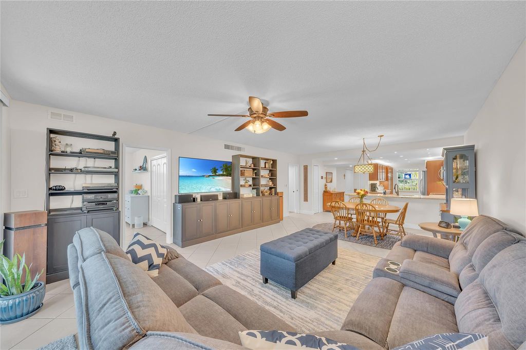 Photo of 550 Oaks Lane #201, Pompano Beach, FL 33069 (MLS # F10463647)