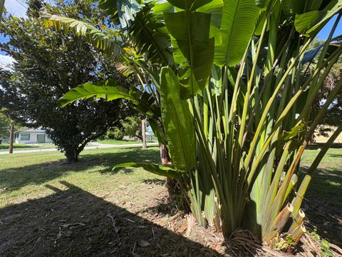 Photo of 1010 Mayflower Road, Fort Pierce, FL 34950 (MLS # R11127687)