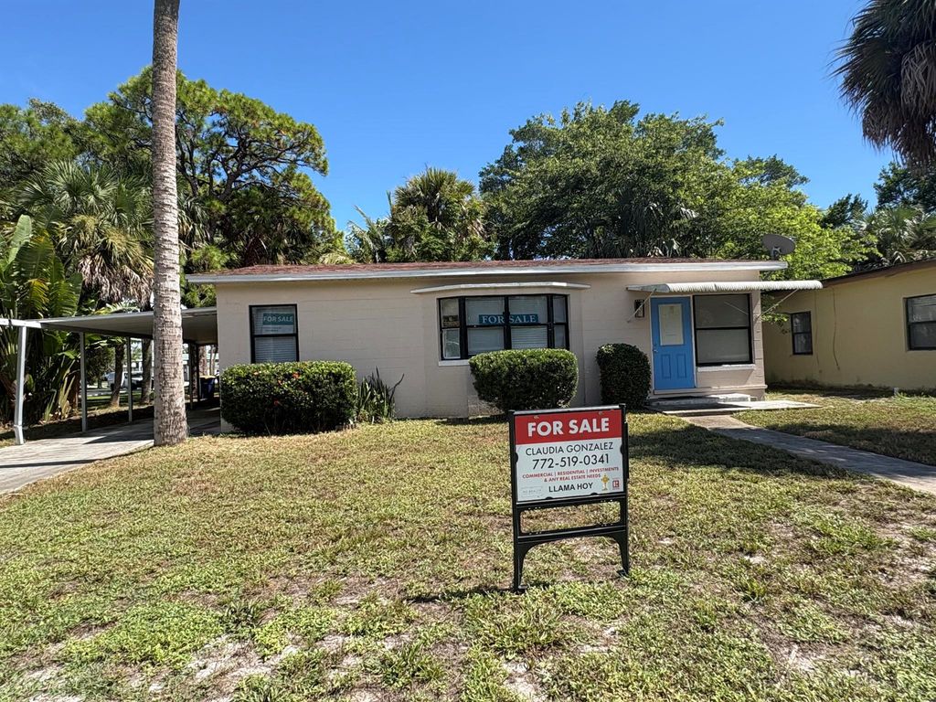 Photo of 1010 Mayflower Road, Fort Pierce, FL 34950 (MLS # R11127687)