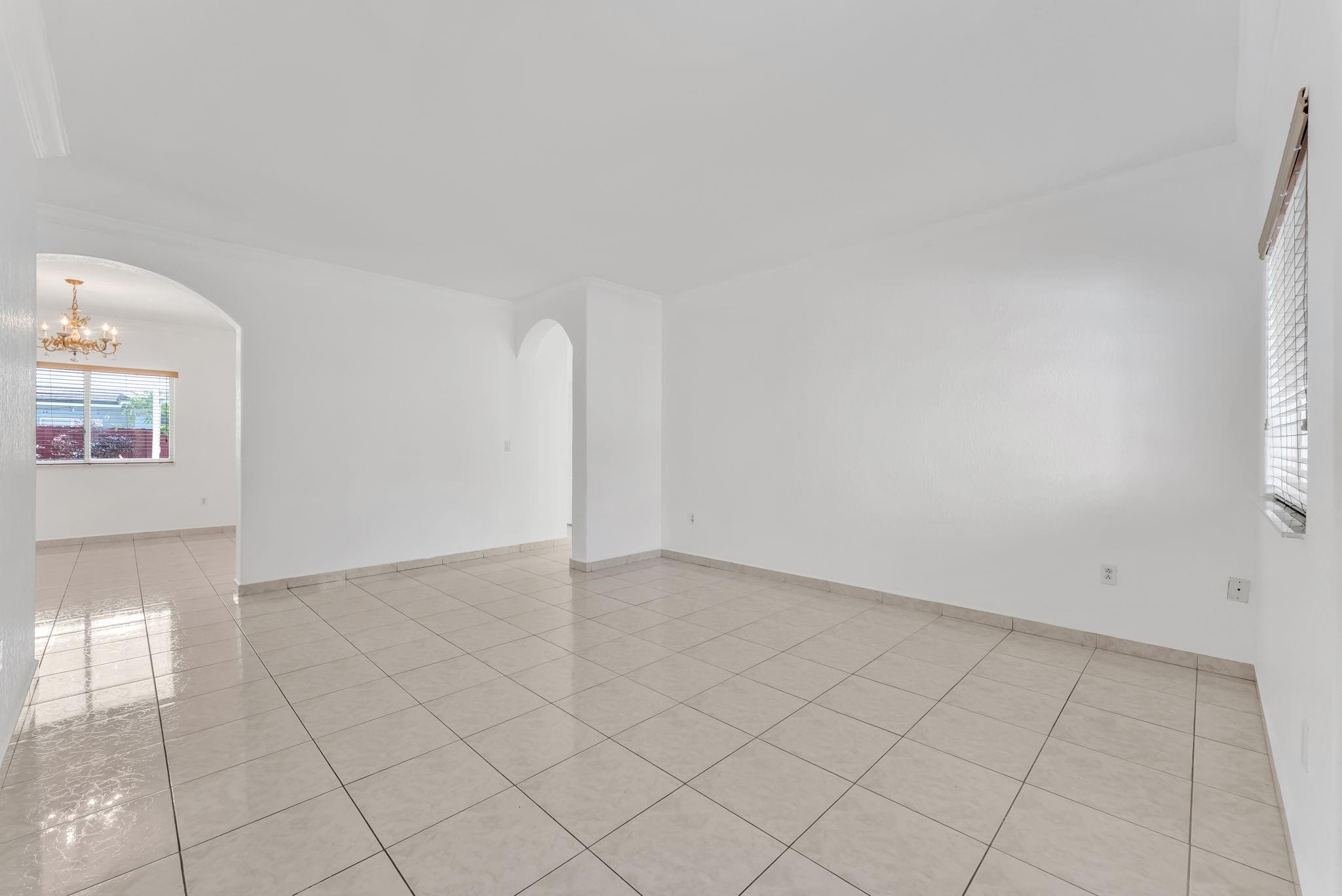 View photos, virtual tours, details... 16757 NW 91st Ct