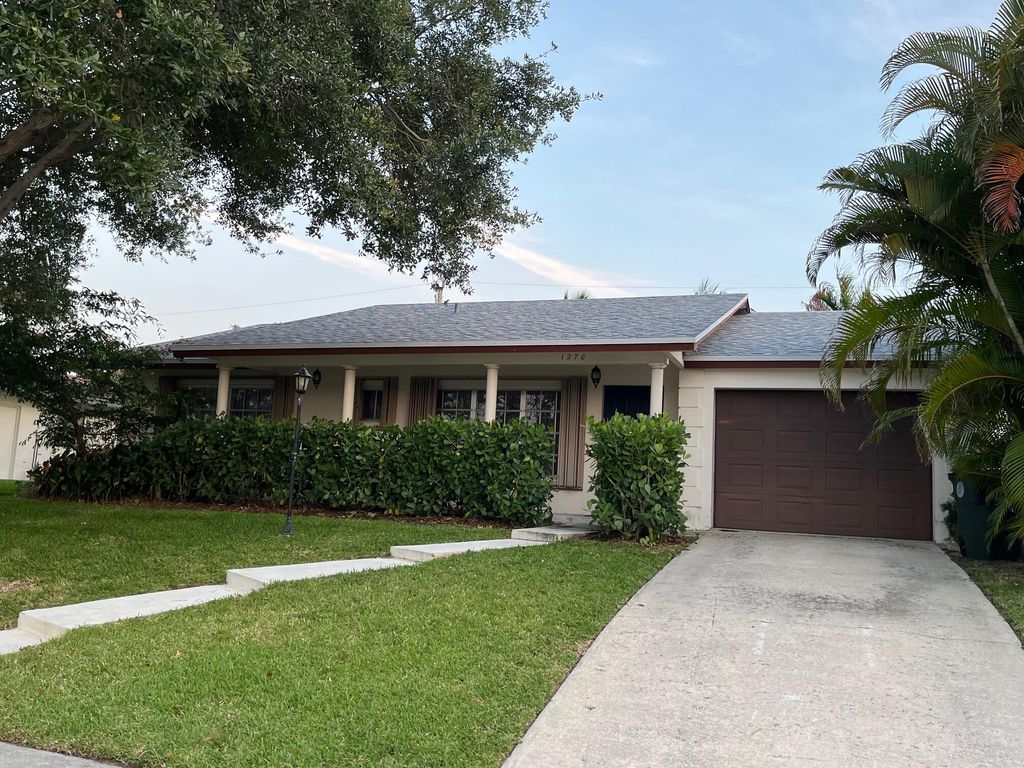 Photo of 1270 SW 8th Street, Boca Raton, FL 33486 (MLS # R10987027)