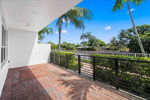 Tiny photo for 2900 NE 12th Terrace #25, Oakland Park, FL 33334 (MLS # B26043831)