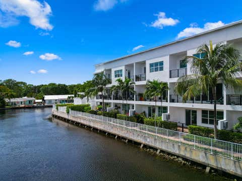Tiny photo for 2900 NE 12th Terrace #25, Oakland Park, FL 33334 (MLS # B26043831)