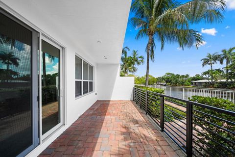 Tiny photo for 2900 NE 12th Terrace #25, Oakland Park, FL 33334 (MLS # B26043831)