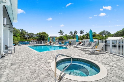 Tiny photo for 2900 NE 12th Terrace #25, Oakland Park, FL 33334 (MLS # B26043831)