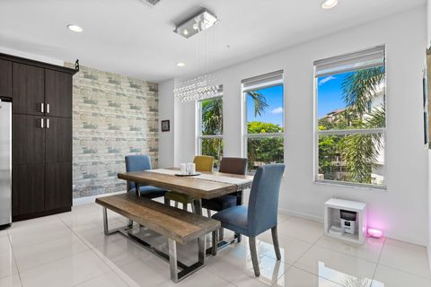 Tiny photo for 2900 NE 12th Terrace #25, Oakland Park, FL 33334 (MLS # B26043831)