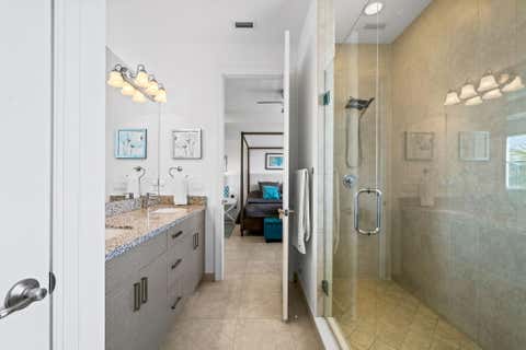 Tiny photo for 2900 NE 12th Terrace #25, Oakland Park, FL 33334 (MLS # B26043831)
