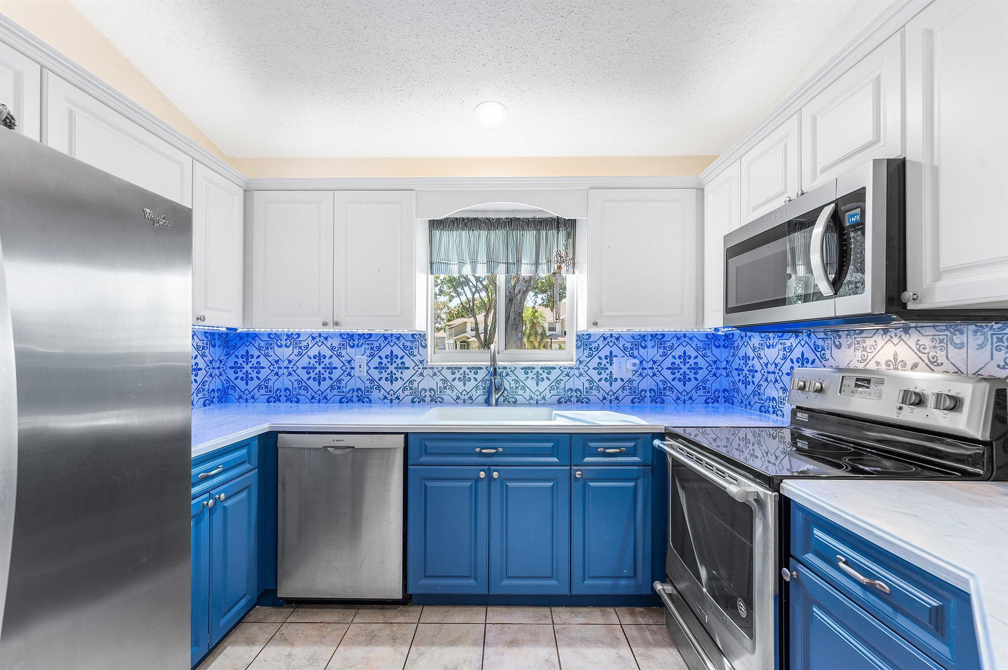 BOCA GARDENS - Residential