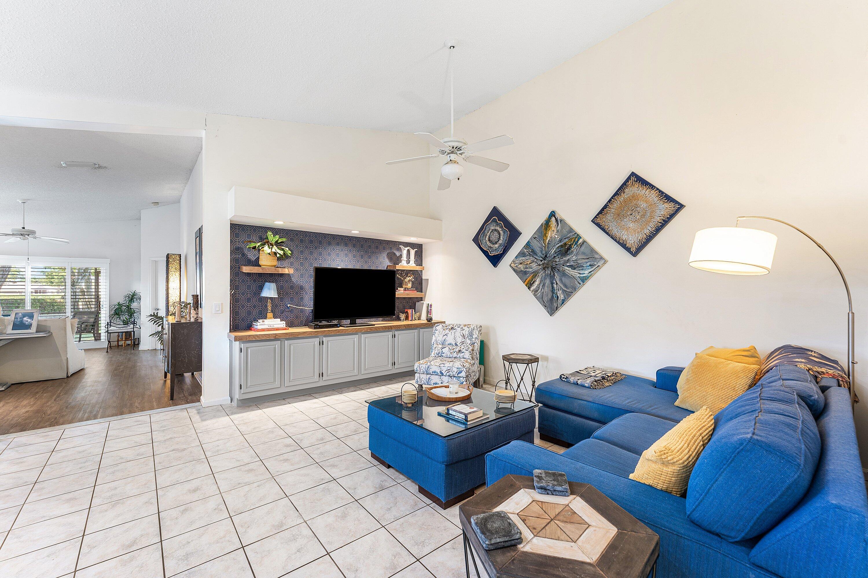 BOCA GARDENS - Residential