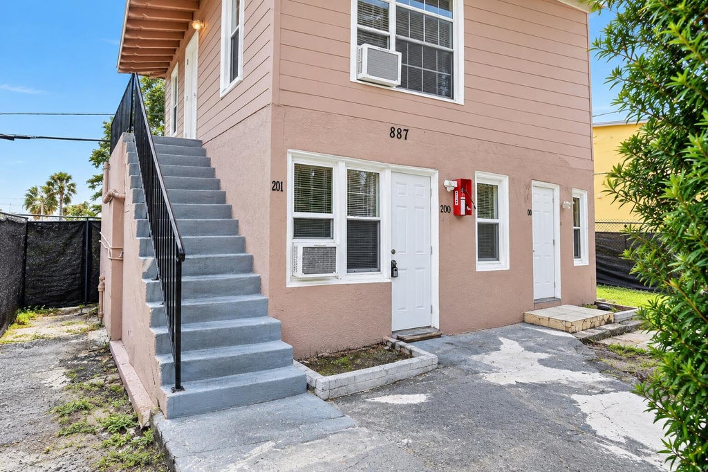 Photo of 885887 7TH St #201, West Palm Beach, FL 33401 (MLS # B26079596)