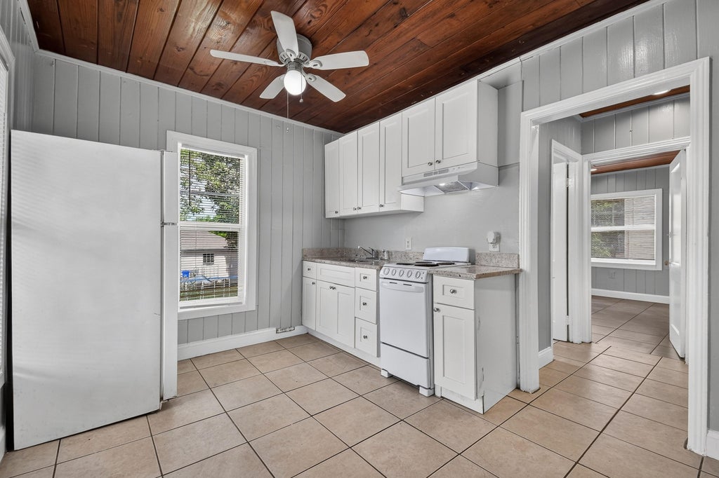 Photo of 885887 7TH St #201, West Palm Beach, FL 33401 (MLS # B26079596)