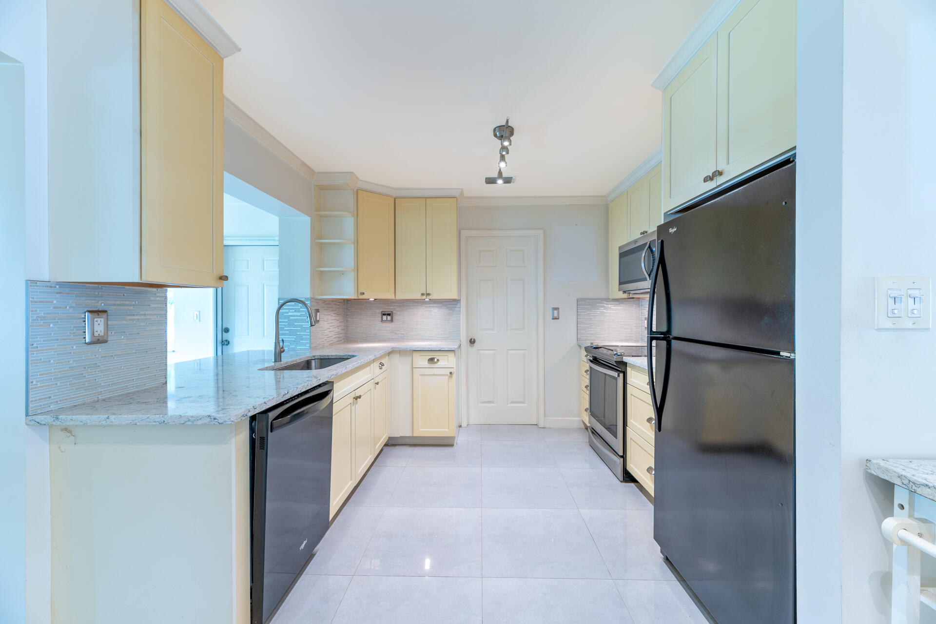 MAINLANDS OF TAMARAC LAKES - Residential